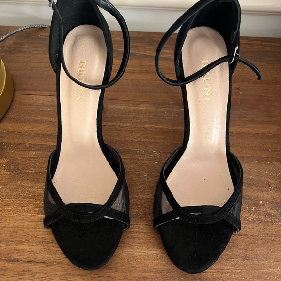 NEVER WORN Bruni Heels - Picture 3 of 8